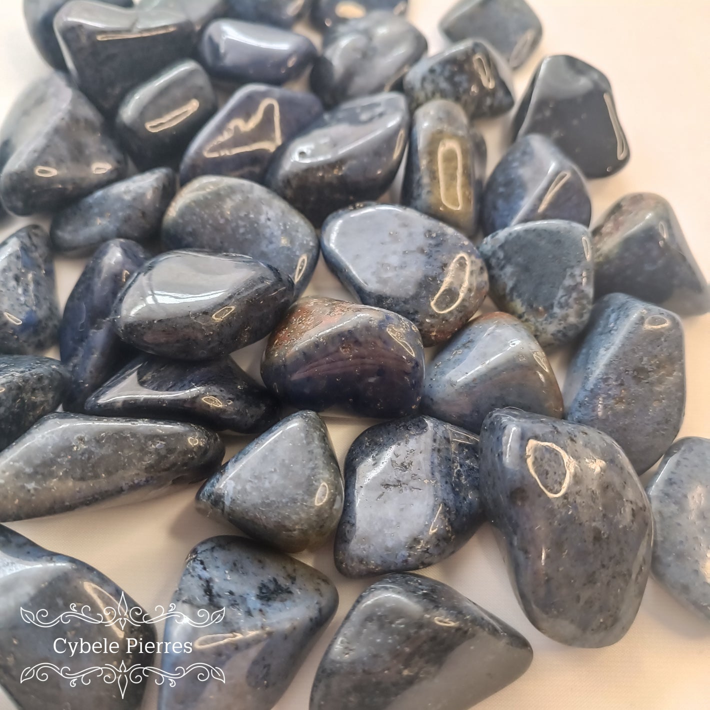 Dumortiérite pierre roulée – Namibie | Assurance et Clarté