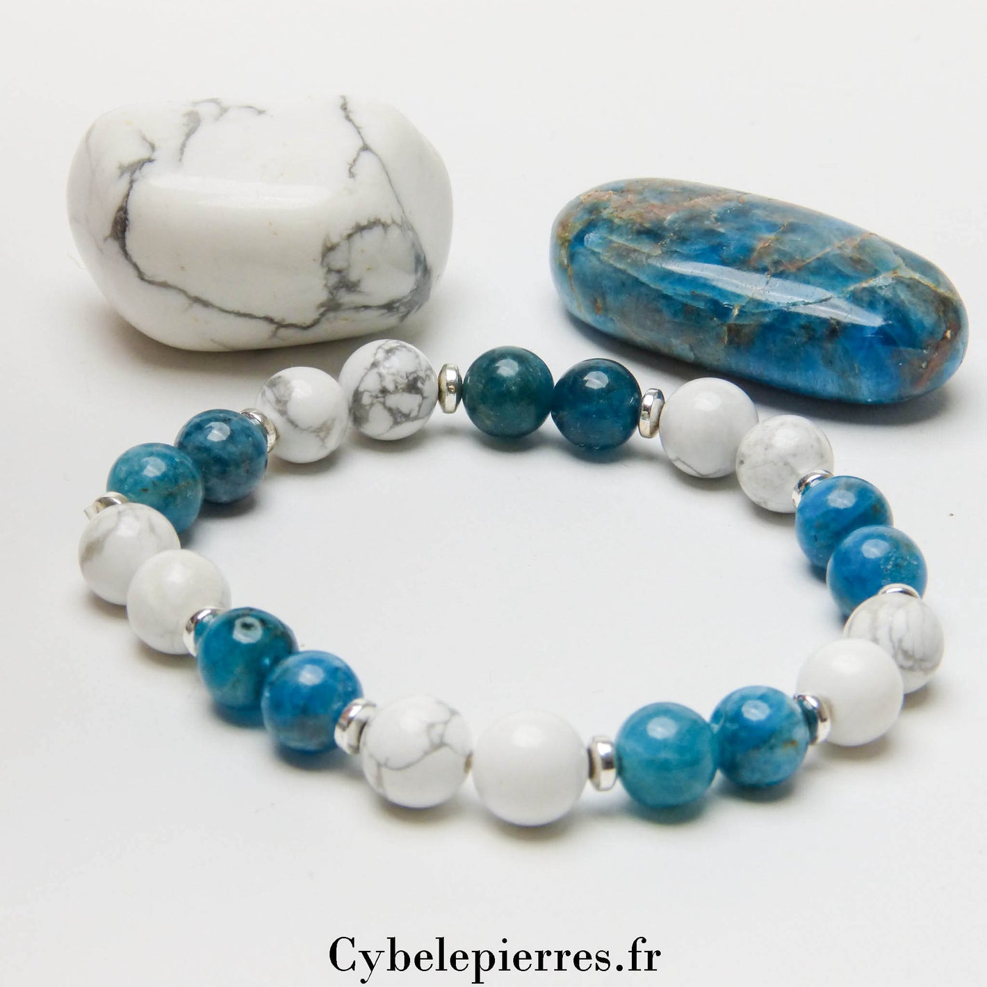 Bracelet Achlae – Apatite & Howlite (8 mm) - 18 cm | Clarté Mentale et Communication
