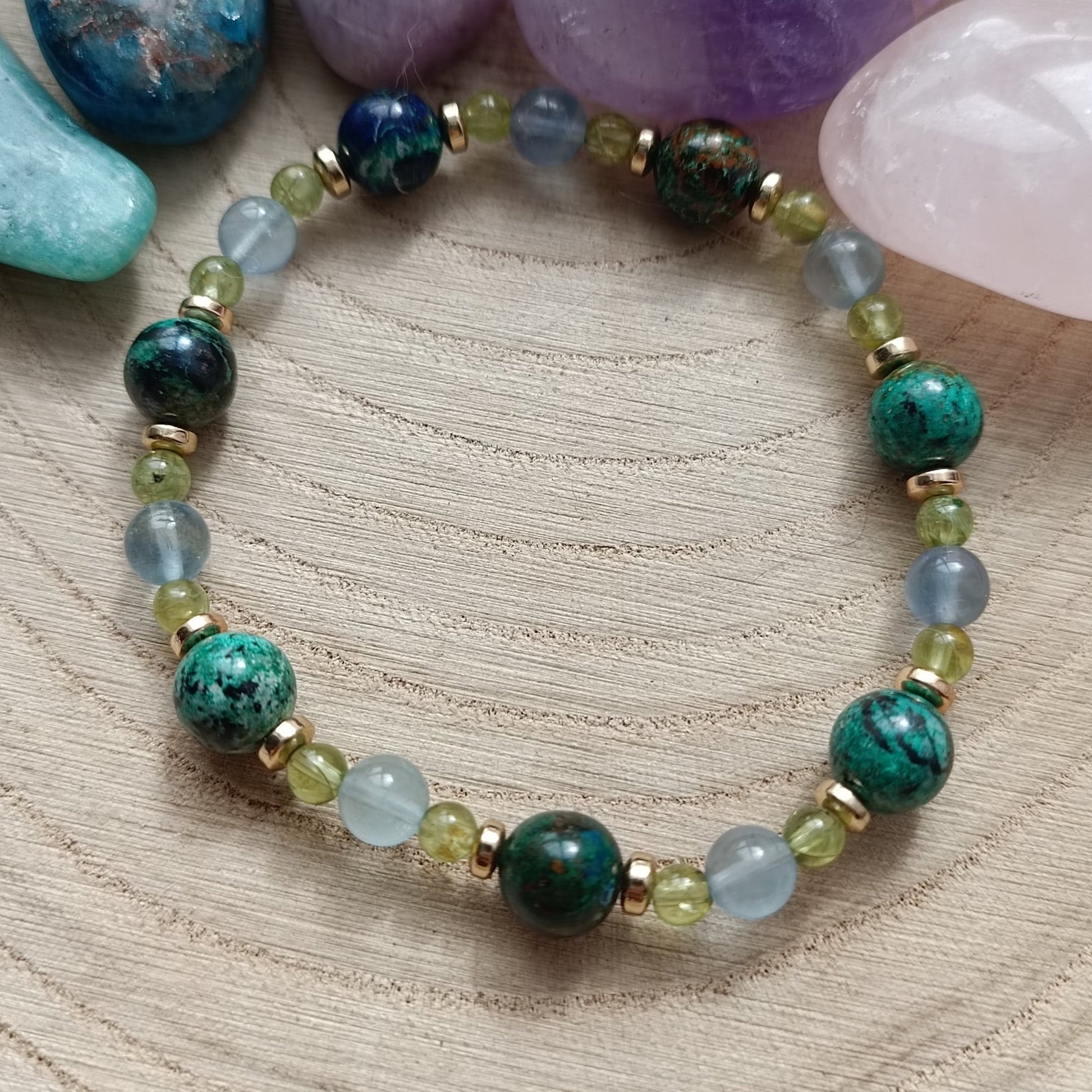 Bracelet bouffé d'air frais - fluorine bleue, péridot et Chrysocolle (4,6 et 8mm) - 19cm - Cybele Pierres
