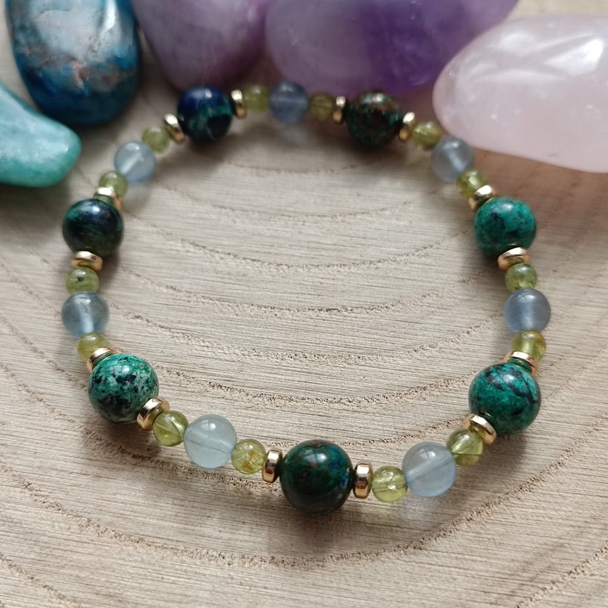 Bracelet bouffé d'air frais - fluorine bleue, péridot et Chrysocolle (4,6 et 8mm) - 19cm - Cybele Pierres