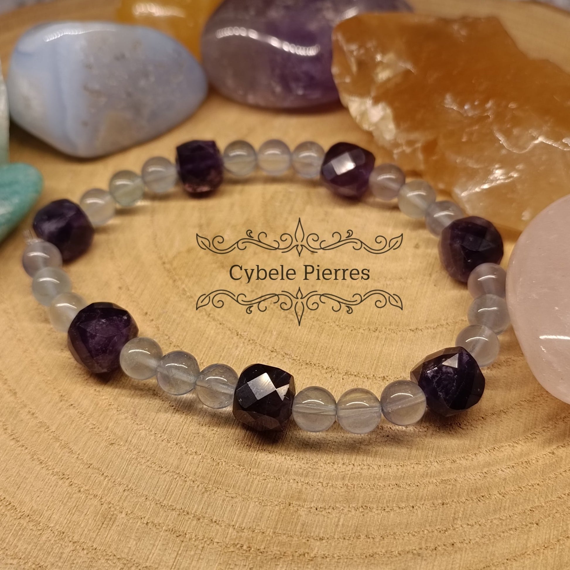 Bracelet Création d'hiver - Améthyste carrée facettée et Fluorine bleue (6 et 10mm) - 19cm - Cybele Pierres