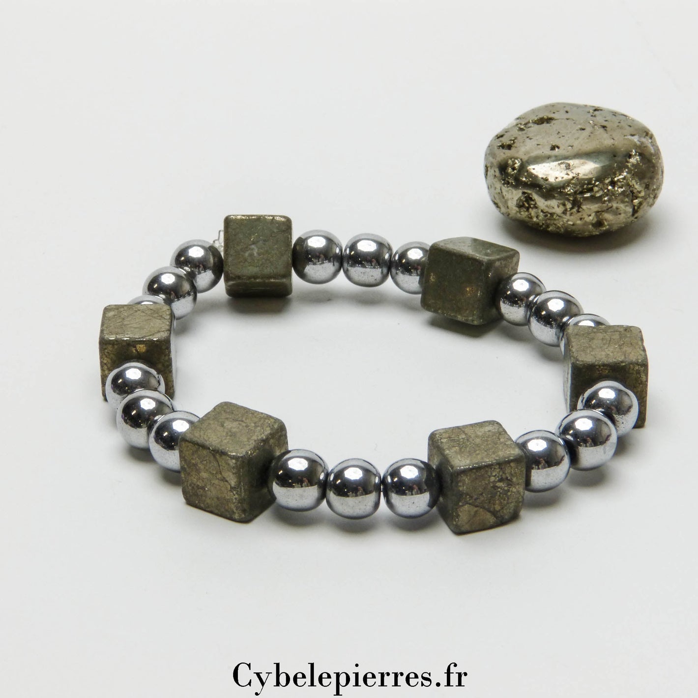 Bracelet Hématite teintée et Pyrite carré (8 et 10mm) - 18cm | Force et Protection - Cybele Pierres