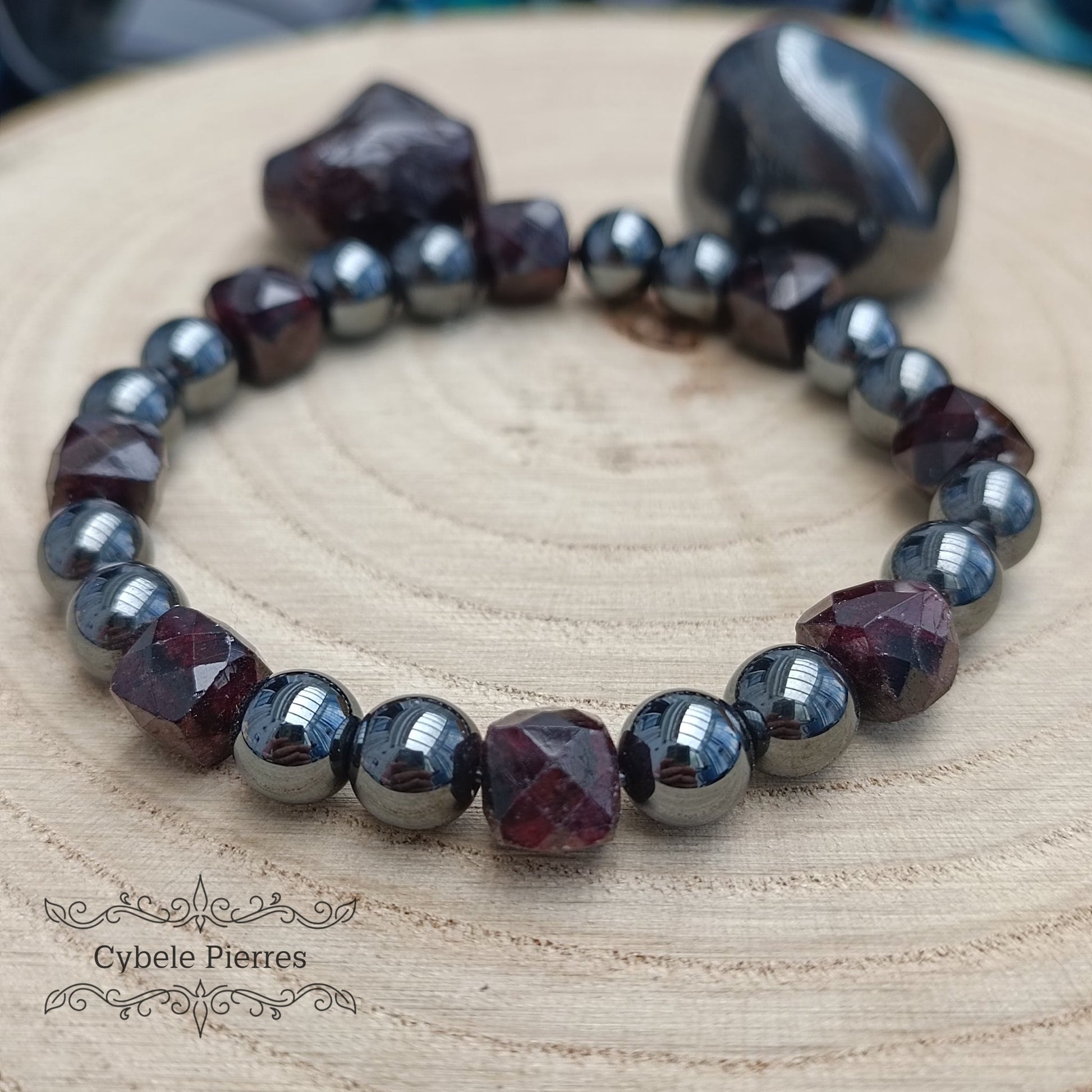 Bracelet Mystère et passion - Grenat & Hématite - (8 et 10mm) - 19cm - Cybele Pierres