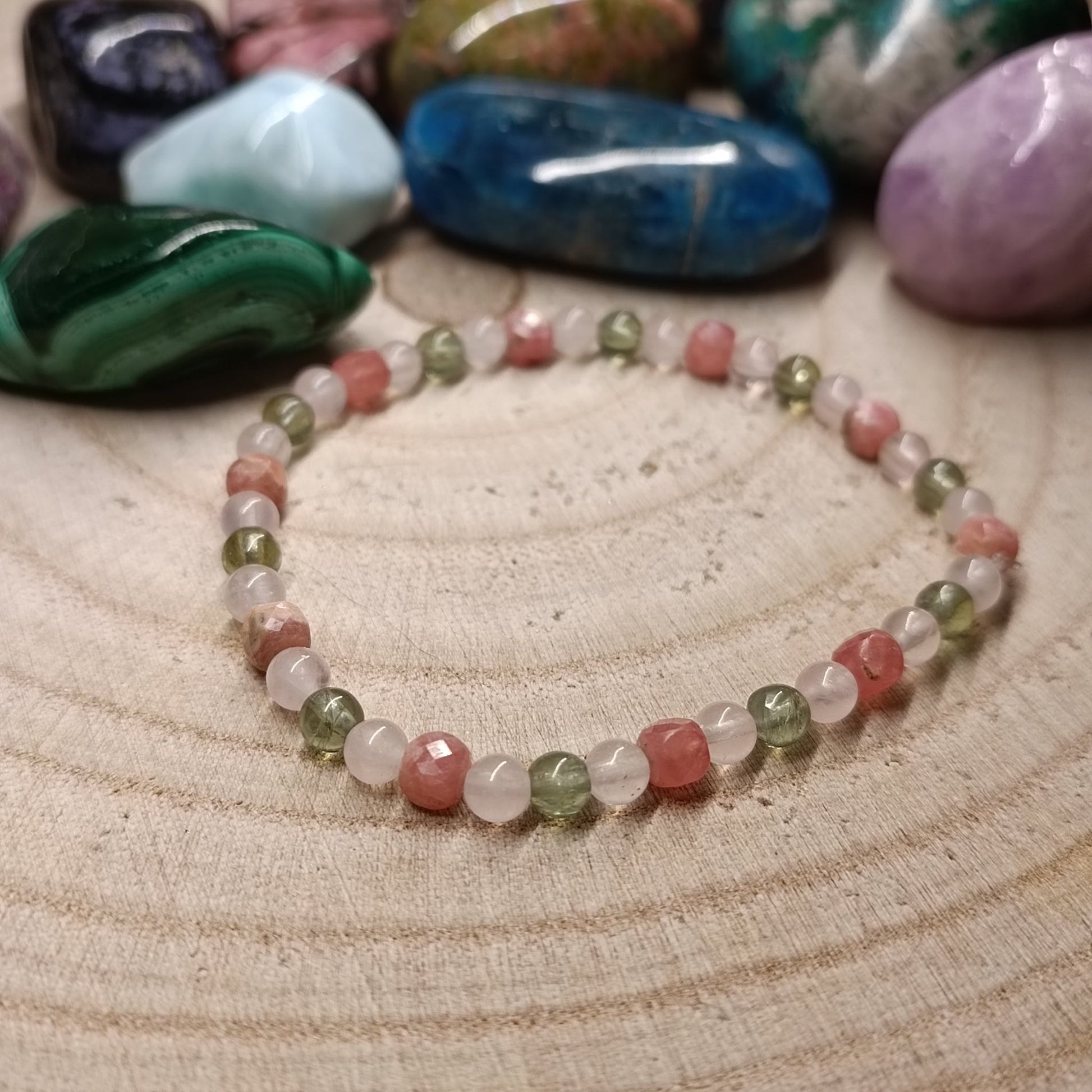 Bracelet Printanier - Apatite verte, quartz rose t Rhodochrosite carré (3mm) - 17cm - Cybele Pierres