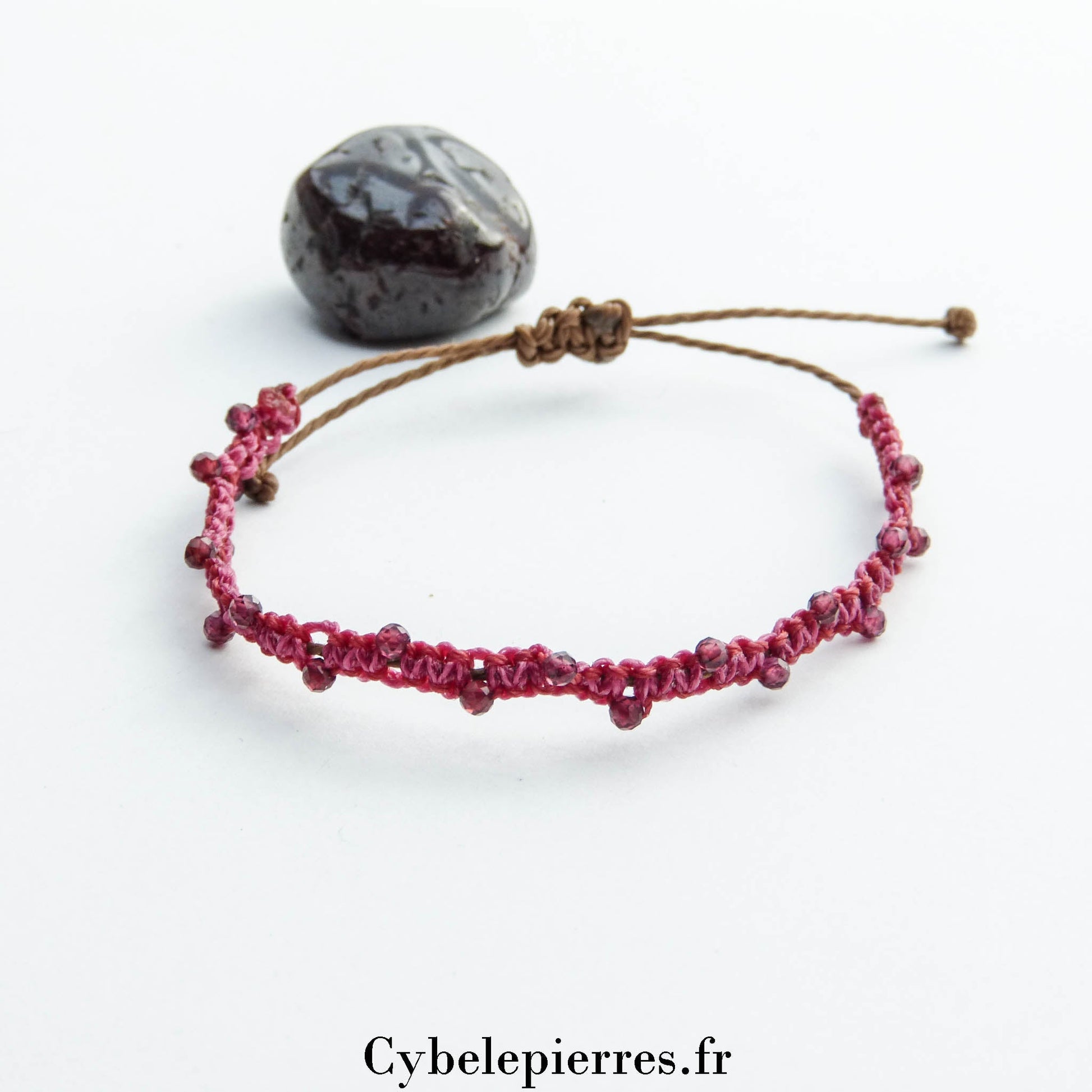 Bracelet réglable micro - macramé - Grenat facetté (3mm) | Énergie et Passion - Cybele Pierres