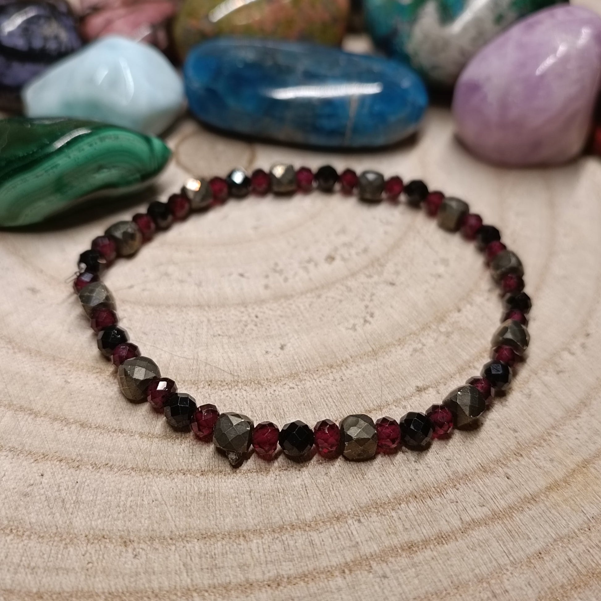 Bracelet Séduction personnelle - Pyrite, Spinelle et Grenat (3mm) - 18cm - Cybele Pierres