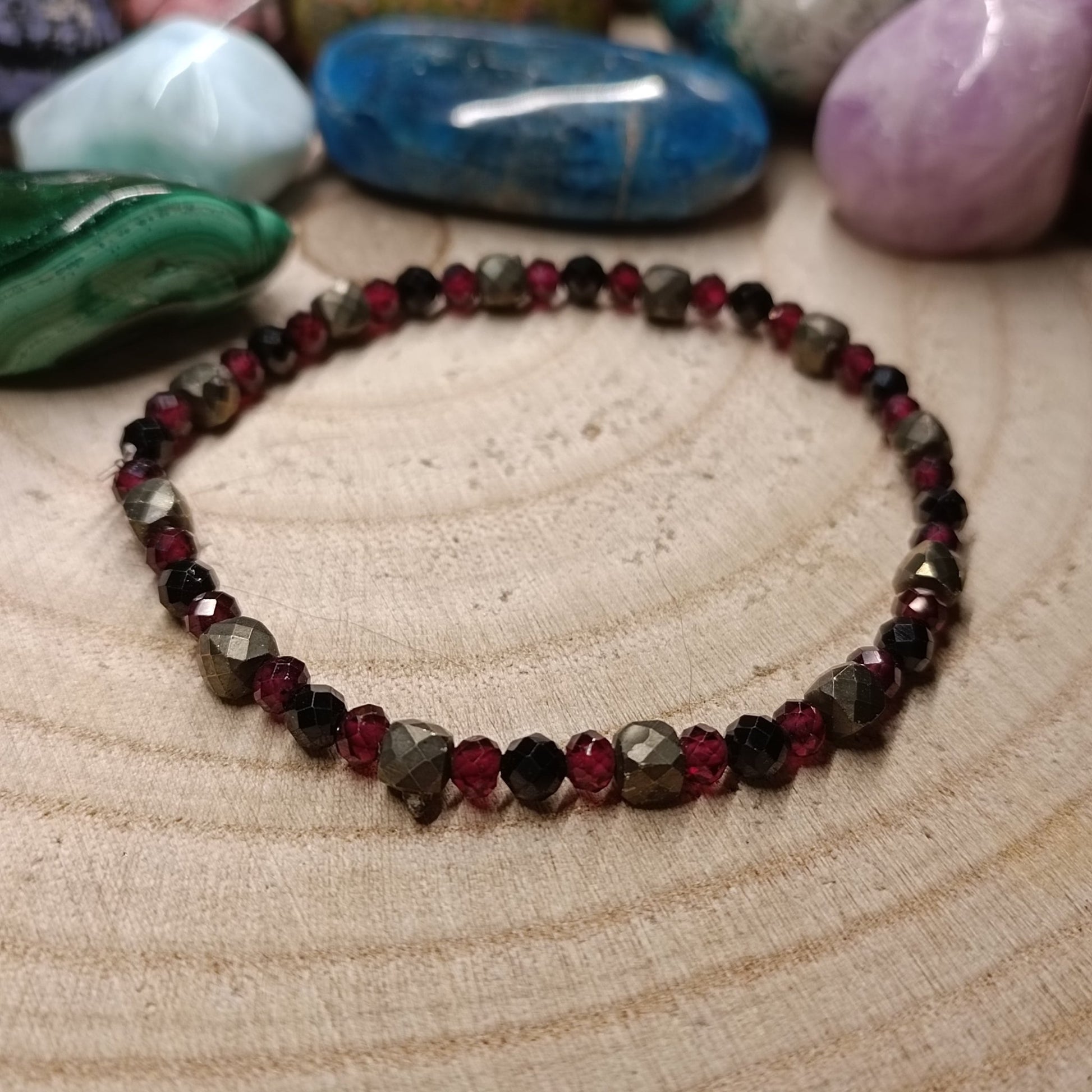 Bracelet Séduction personnelle - Pyrite, Spinelle et Grenat (3mm) - 18cm - Cybele Pierres