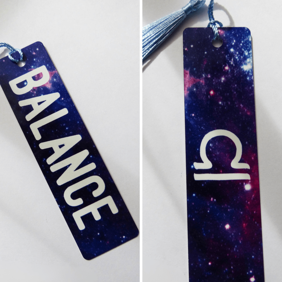 Marque - Pages Astro en Aluminium – 12 Signes du Zodiaque | Fond Galaxie - Cybele Pierres