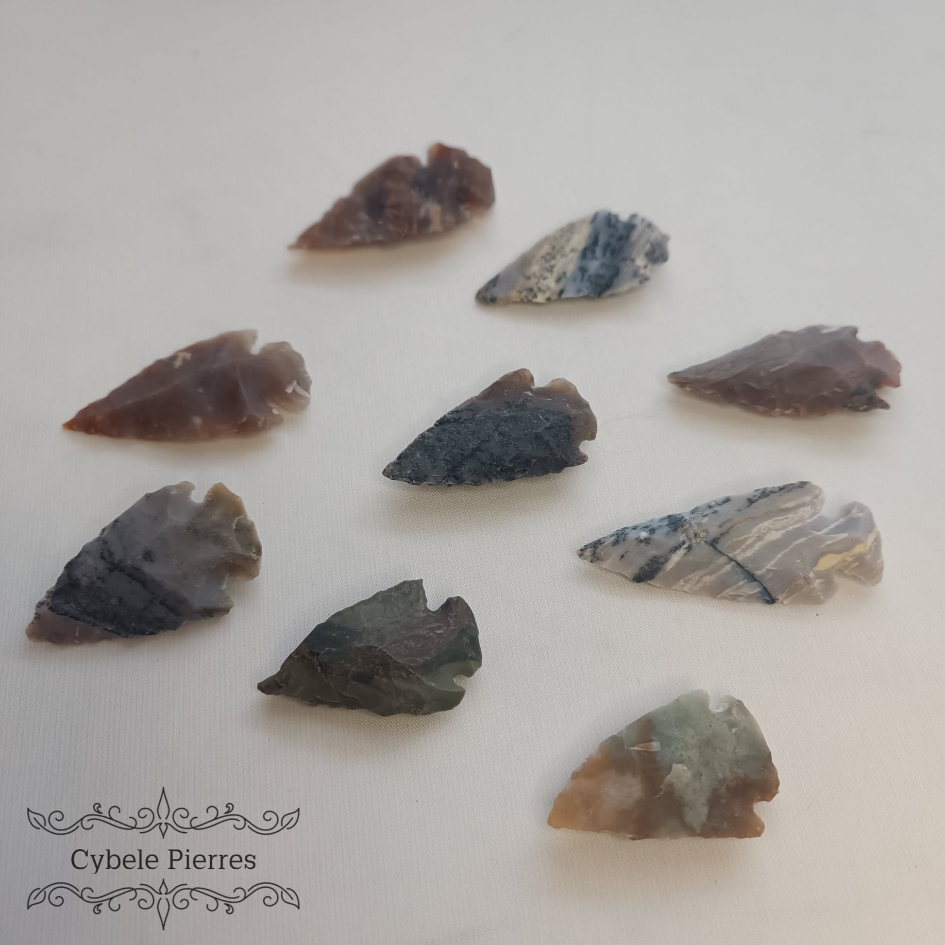 Pointe de Flèche en Silex (40mm) | Précision et Histoire - Cybele Pierres