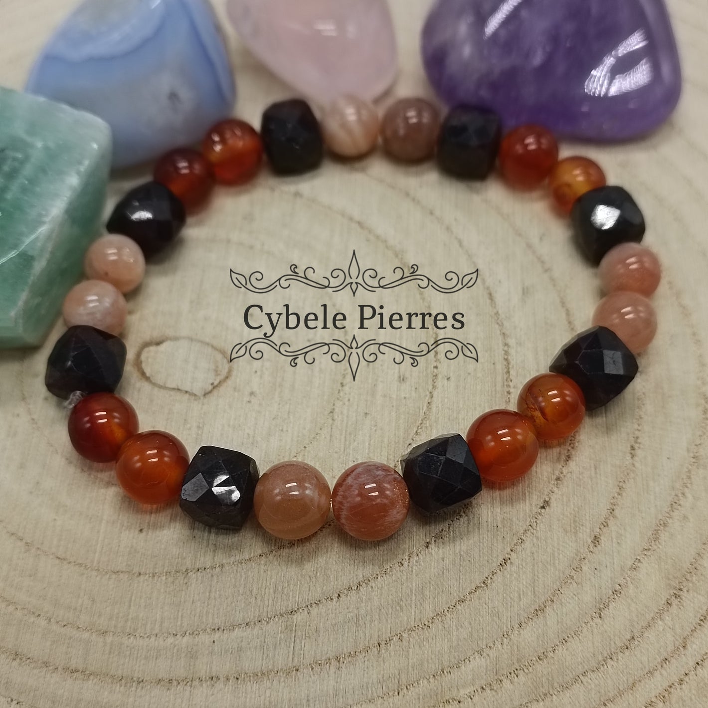 Bracelet Audace- Grenat facetté, Pierre de Soleil et Cornaline (8mm)- 19cm