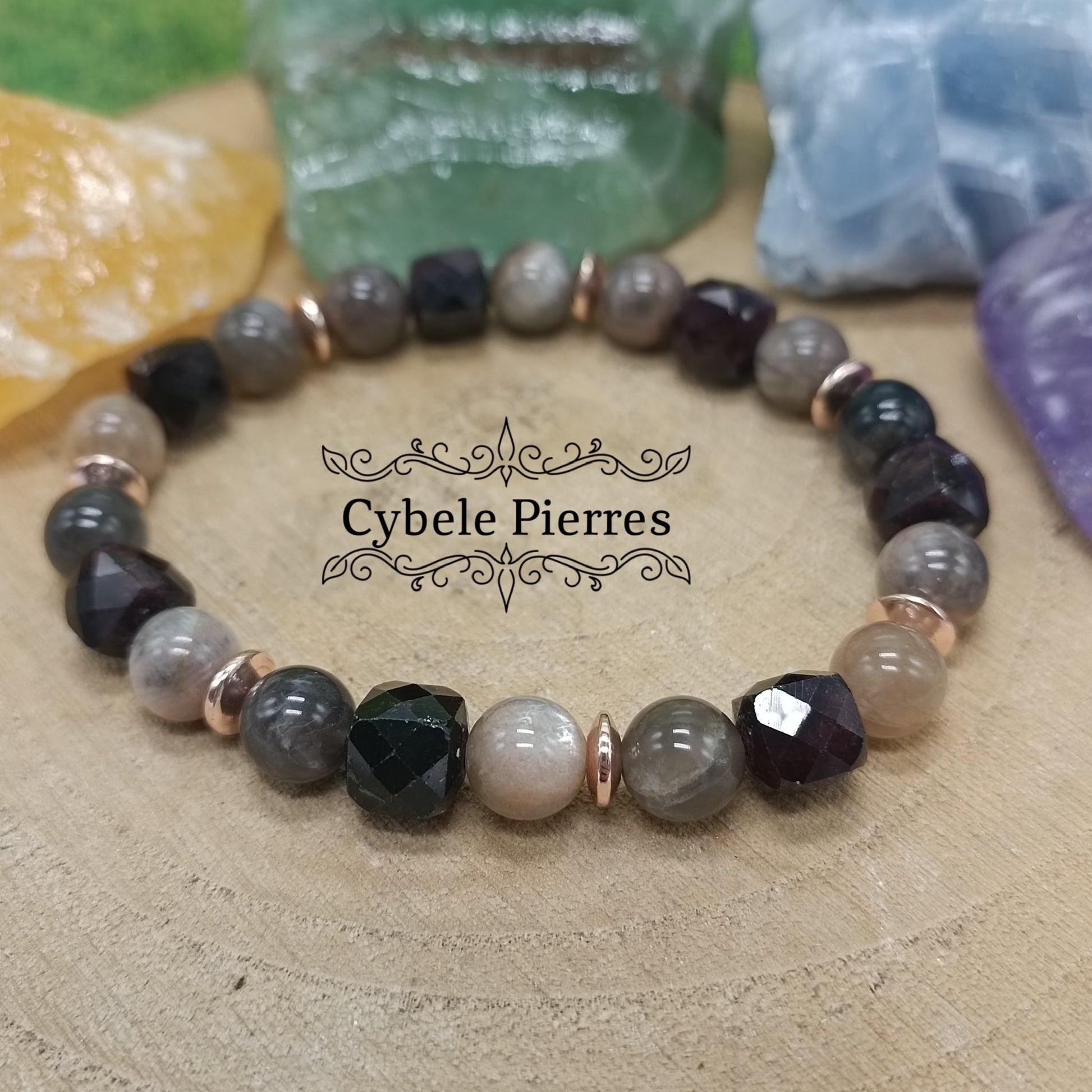 Bracelet Calin - Pierre de lune noire et Grenat carré facettée (8mm) - 19cm - Cybele Pierres