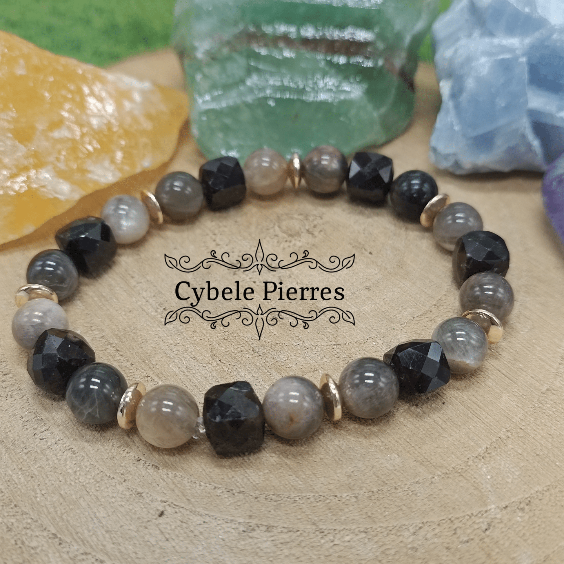 Bracelet Calin - Pierre de lune noire et Grenat carré facettée (8mm) - 19cm - Cybele Pierres