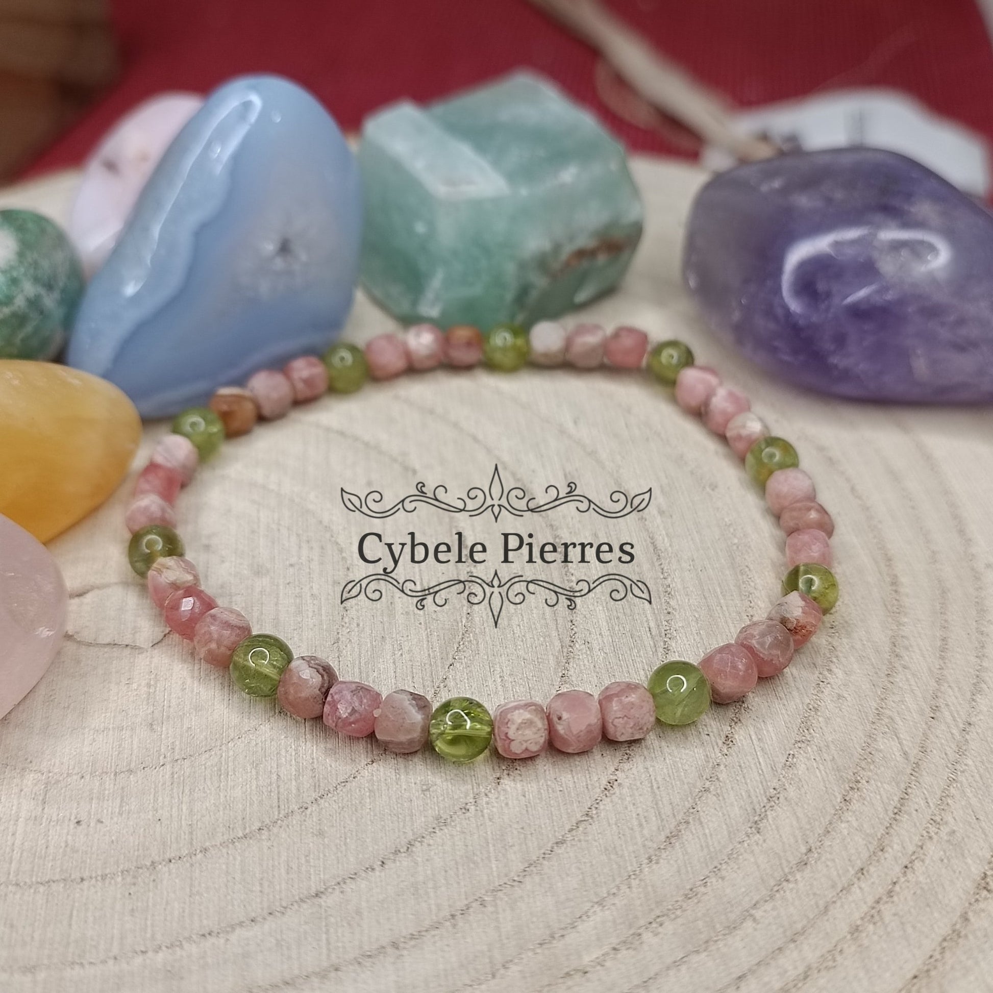 Bracelet Force d'Ame - Rhodochrosite carrée facettée et Péridot (6mm) - 18cm - Cybele Pierres