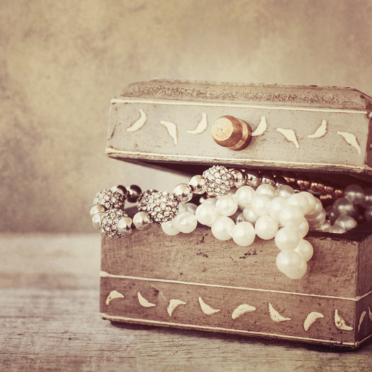 Bijoux en pierres naturelles : un cadeau élégant et unique - Cybele Pierres