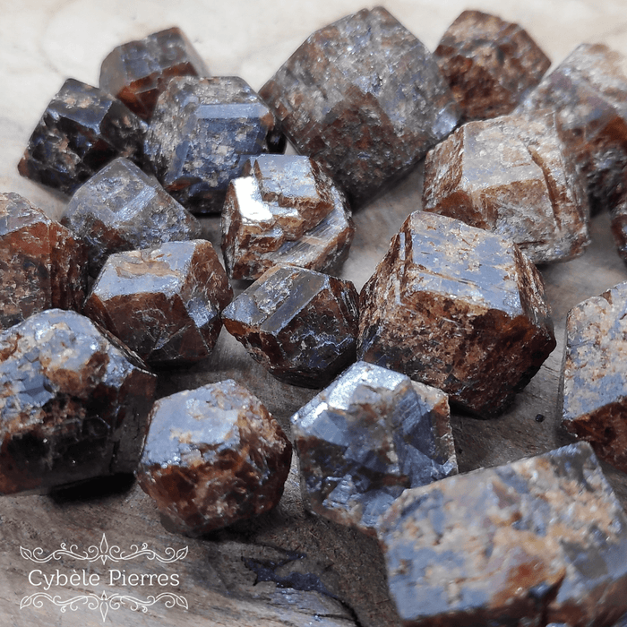 Grenat : Vertus et Propriétés - Cybele Pierres