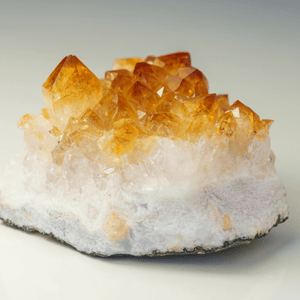 Pierres naturelles ou falsifiées : Comment reconnaître les vraies ? - Cybele Pierres