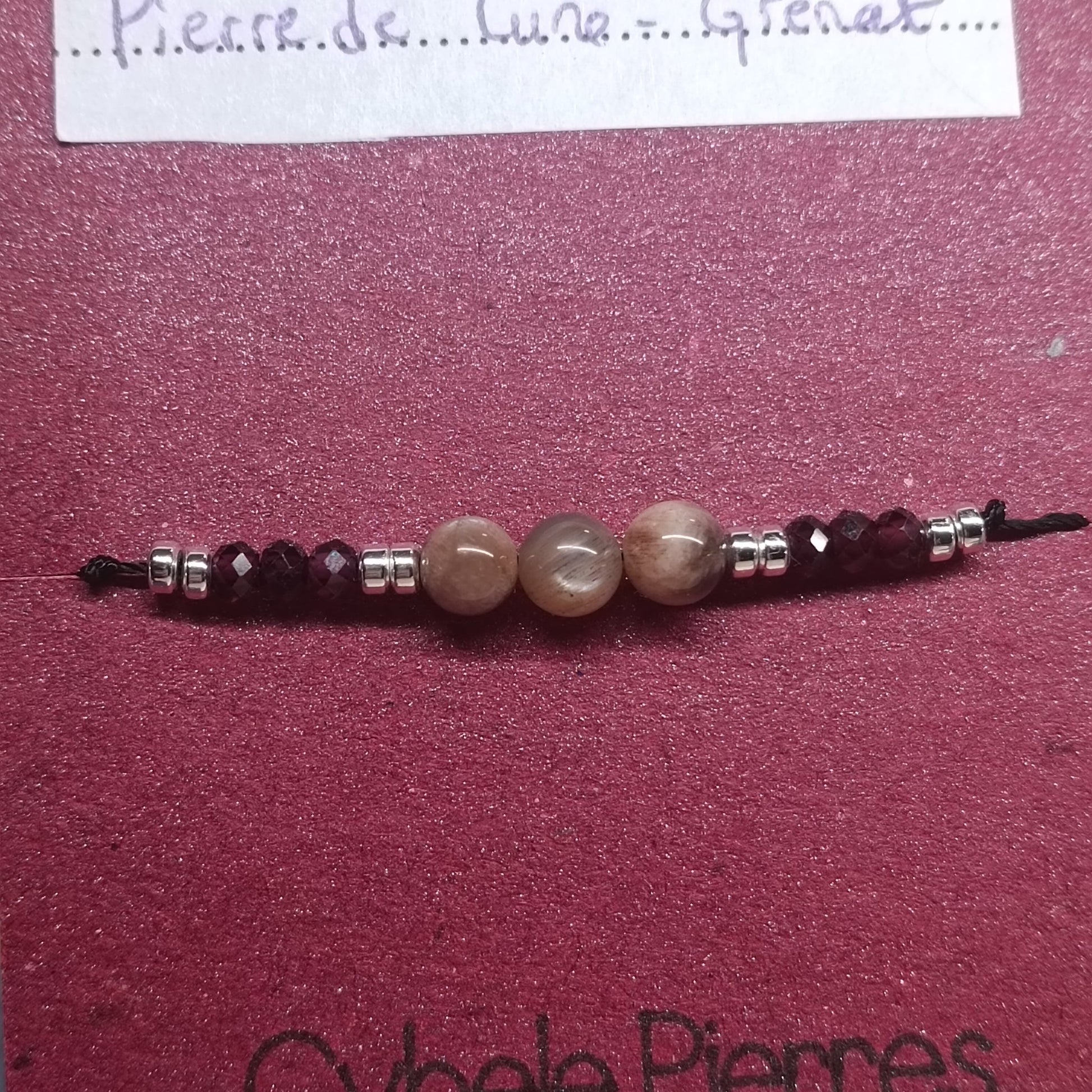 30 - Bracelet Porte - bonheur réglable cordon - Pierre de lune et Grenat - Cybele Pierres