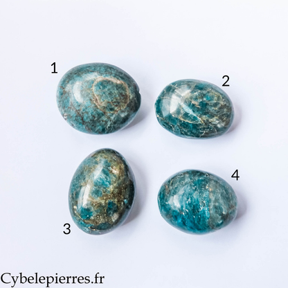 Galet Apatite Bleue – 97 à 138 g | Pierre naturelle d’expression et de clarté – Madagascar