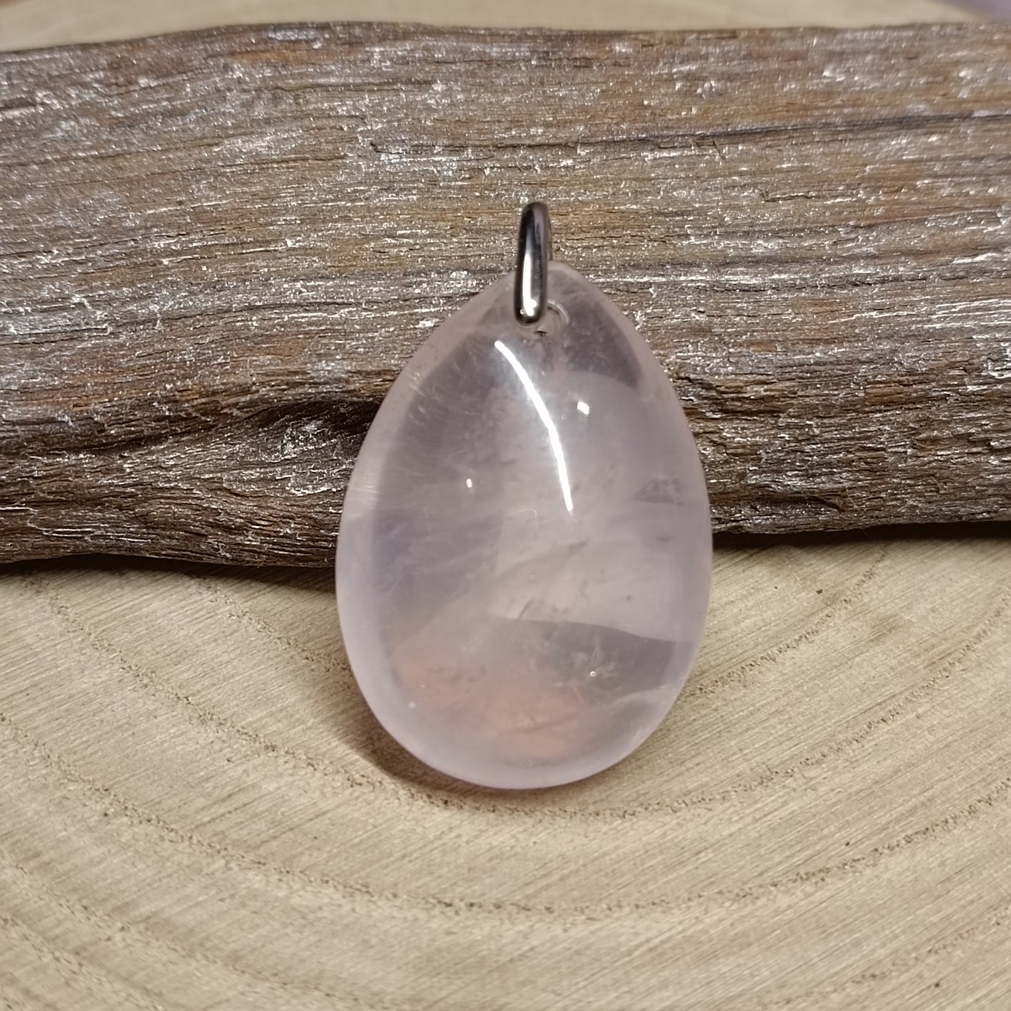 8.Pendentif goutte Quartz Rose