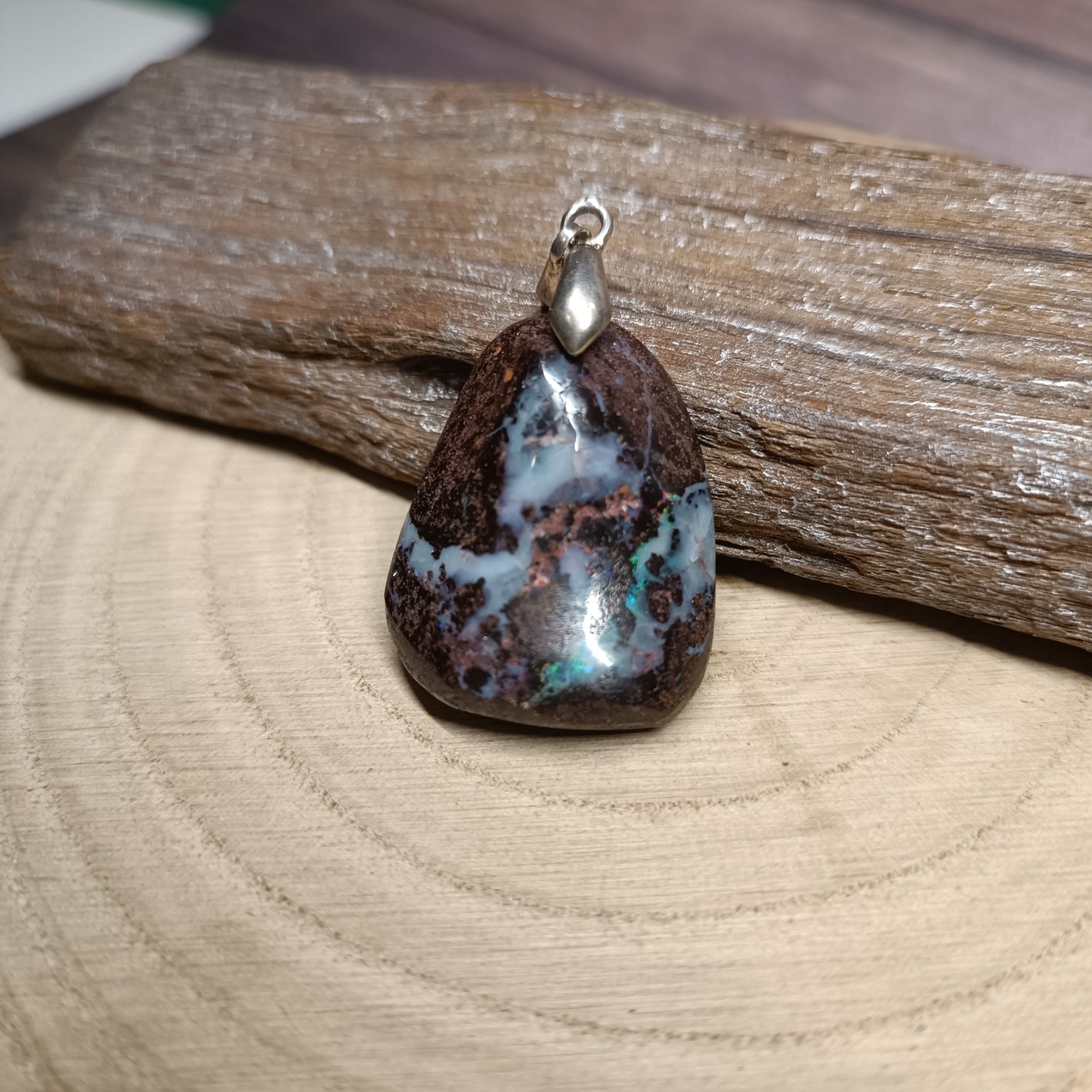 31.Pendentif Opale Boulder