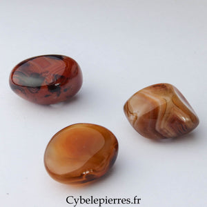 Sardonyx roulée – Madagascar | Stabilité et Force