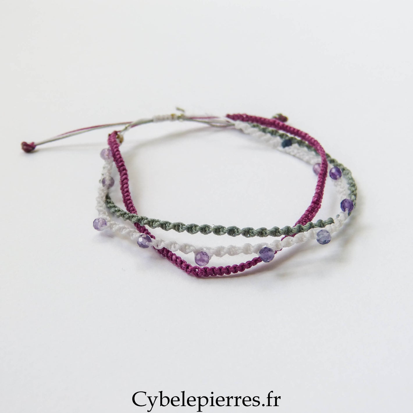 Bracelet “Trio Estival – Lavande Boréale” – micro macramé & fluorite