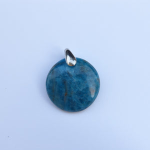 Pendentif rond Apatite Bleue (30mm) | Harmonie et Expression
