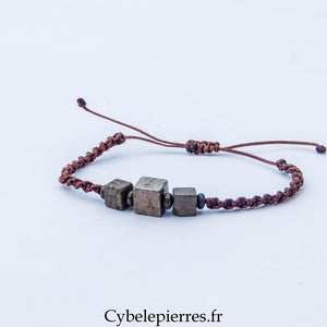 Bracelet Micro Macramé – Pyrite Carrée (6 mm) | Vitalité, Confiance et Protection
