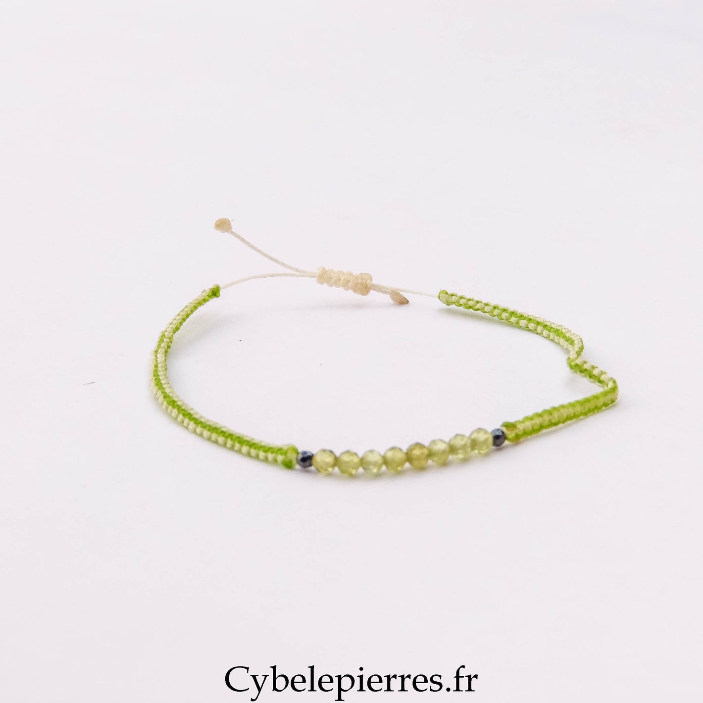 Bracelet Micro Macramé – Péridot Facetté (3 mm) | Vitalité, Joie et Renouveau