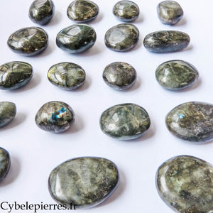 Galet Labradorite – 40 à 121 g | Pierre naturelle de protection et d’intuition – Madagascar