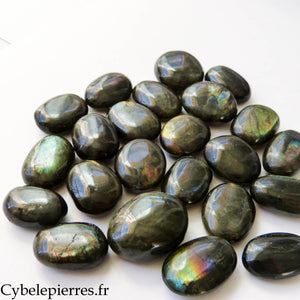 Labradorite extra (petit galet roulé) Madagascar | Intuition et Protection