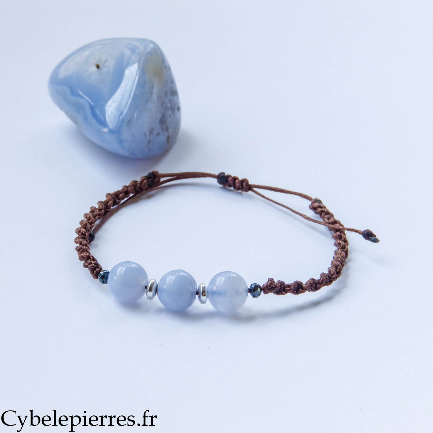 Adjustable Chalcedony Bracelet (6 and 8mm) – Balance and Gentleness
