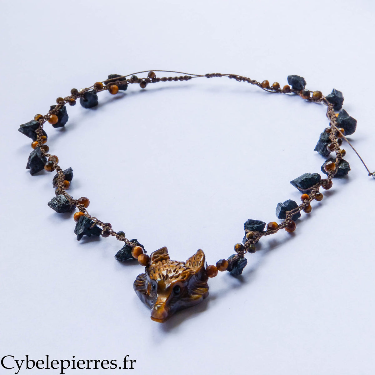 Collier Talisman du Loup – Tourmaline brute et Œil de tigre – Micro-macramé réglable | Pièce unique