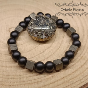 Bracelet Pouvoir intense - Pyrite carrée et Onyx mat (8mm) - 18m