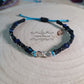 Bracelet réglable en sodalite facetté et micro-macramé