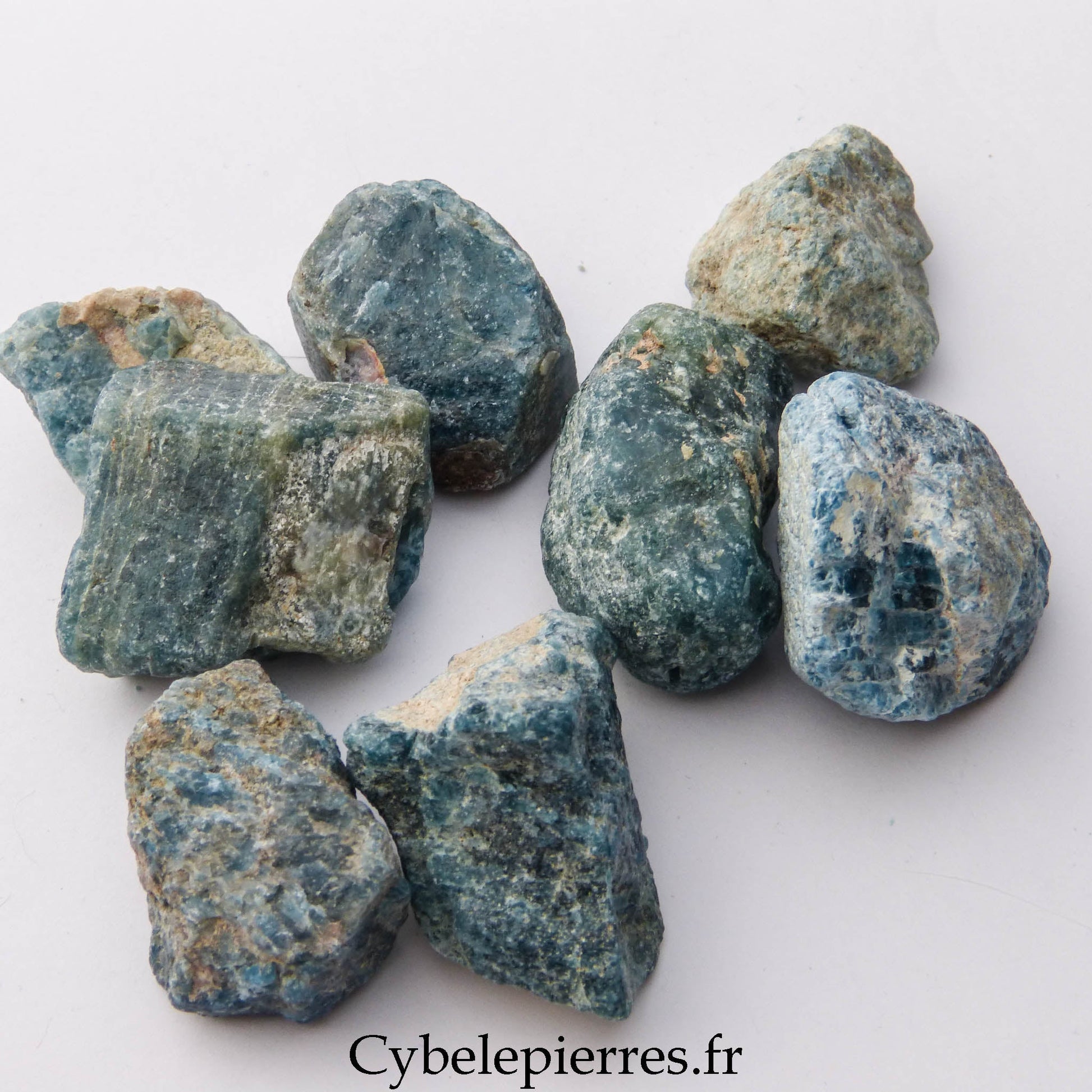 Apatite bleue pierre brute – Clarté et Expression - Cybele Pierres