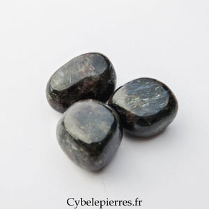 Arfvedsonite Roulée - Canada (2 cm) | Clarté et Ancrage - Cybele Pierres
