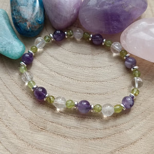 Bracelet doux et calme : Péridot, Cristal de roche et Améthyste (4 et 6mm) - 18cm - Cybele Pierres