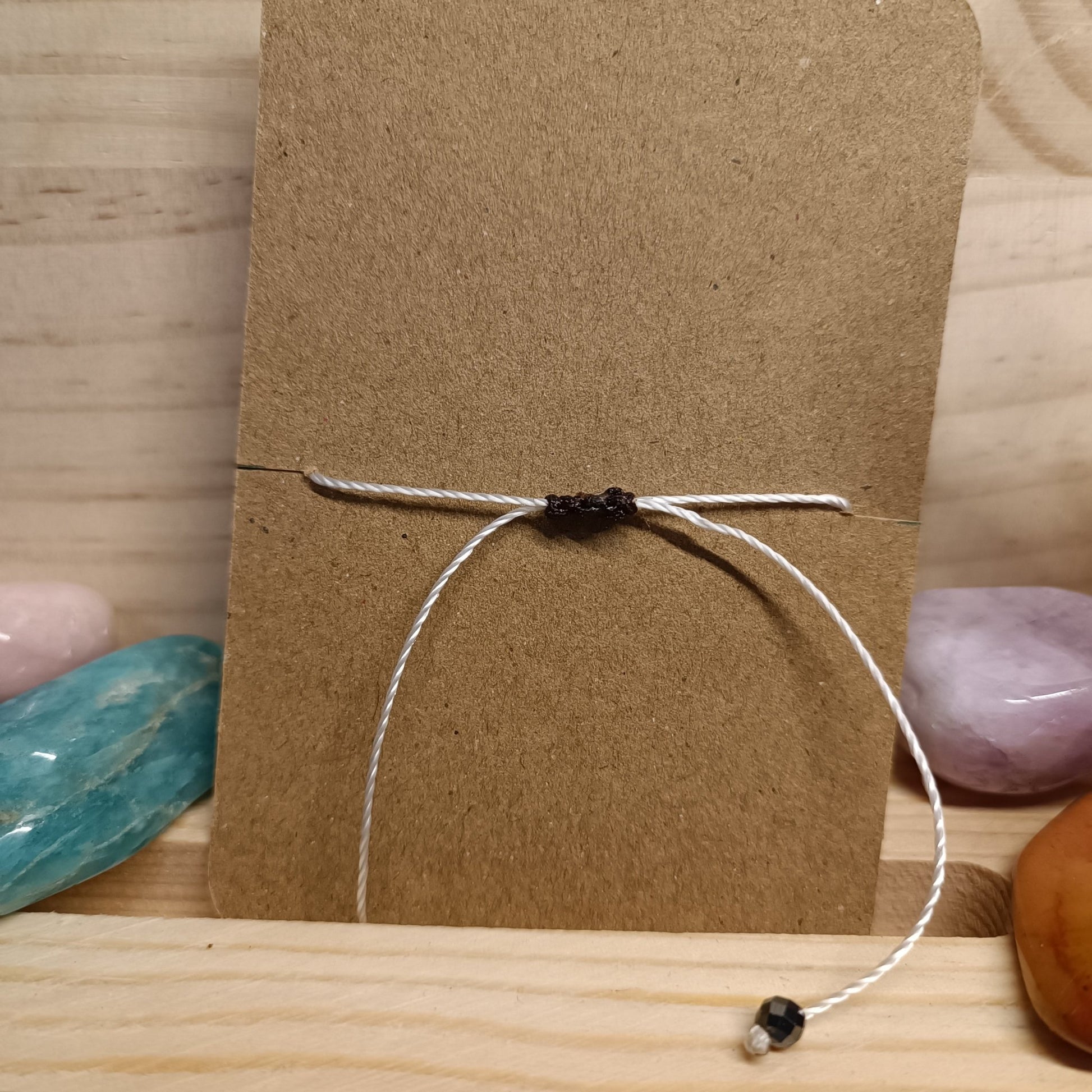 Bracelet Porte - bonheur réglable cordon - Pierre de lune blanche - Cybele Pierres