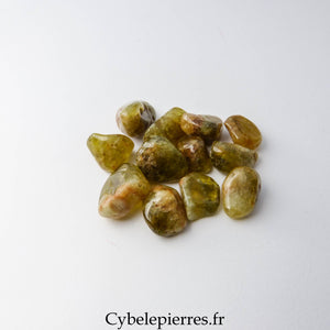 Grenat vert Démantoïde pierre roulée – Vitalité et prospérité - Cybele Pierres