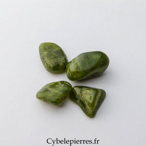 Idocrase Extra ("Vésuvianite") - Pierre roulée - Inde | Clarté et Introspection - Cybele Pierres