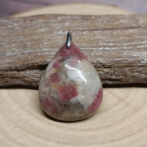 Pendentif Rubellite (Tourmaline rose) – 4 cm | Énergie du cœur et Compassion - Cybele Pierres