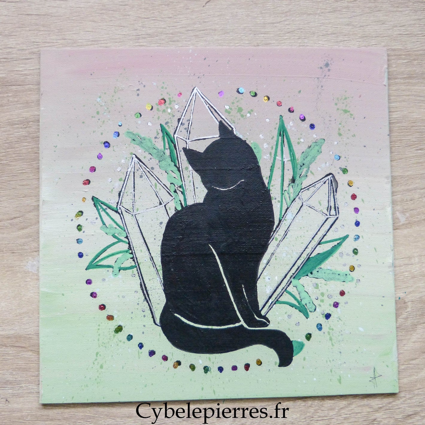 Tableau Chat & Cristaux – Peinture, Feutre et Foil sur Toile Coton (25×25 cm) - Cybele Pierres