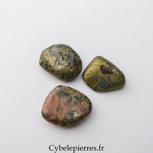 Triplite Wagnerite en Pyrite Roulée - USA (2 à 3 cm) | Ancrage et Transformation - Cybele Pierres