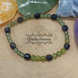 Bracelet Changement en douceur - iolite (Cordiérite) et Péridot (4 et 6mm) - 17cm - Cybele Pierres